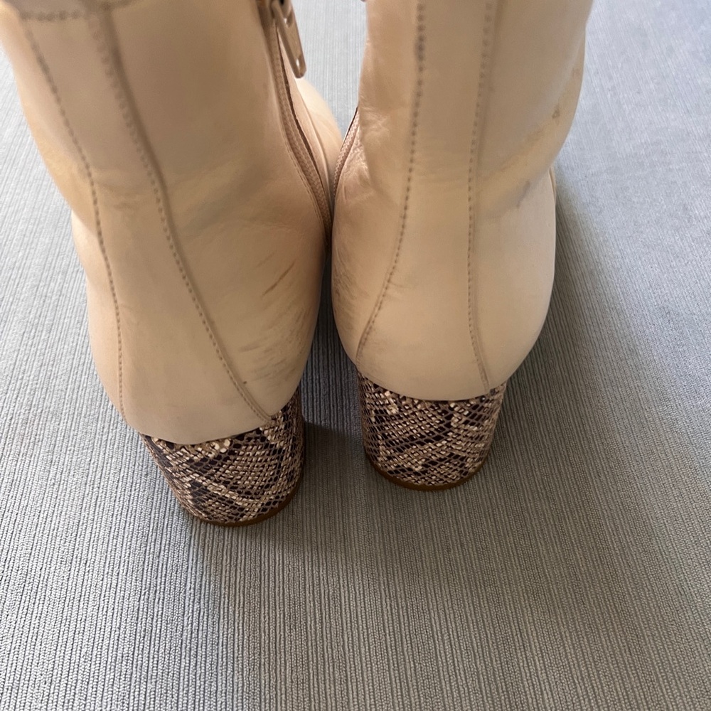 Aerosoles Clayton Cream Ankle Boots with Snakeskin Heel Sz 6.5 - Picture 3 of 8